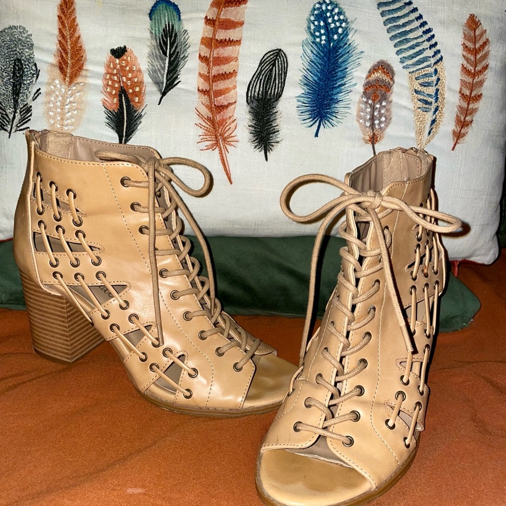 Altar’d State leather lace up open toe booty sandal block heels. Size 7.5